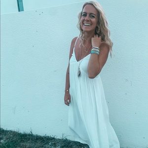 hey poshers! come shop my vintage finds & make me an offer! ☀︎